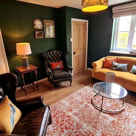 Gorgeous Two Bedroom House In Ілі Екстер'єр фото